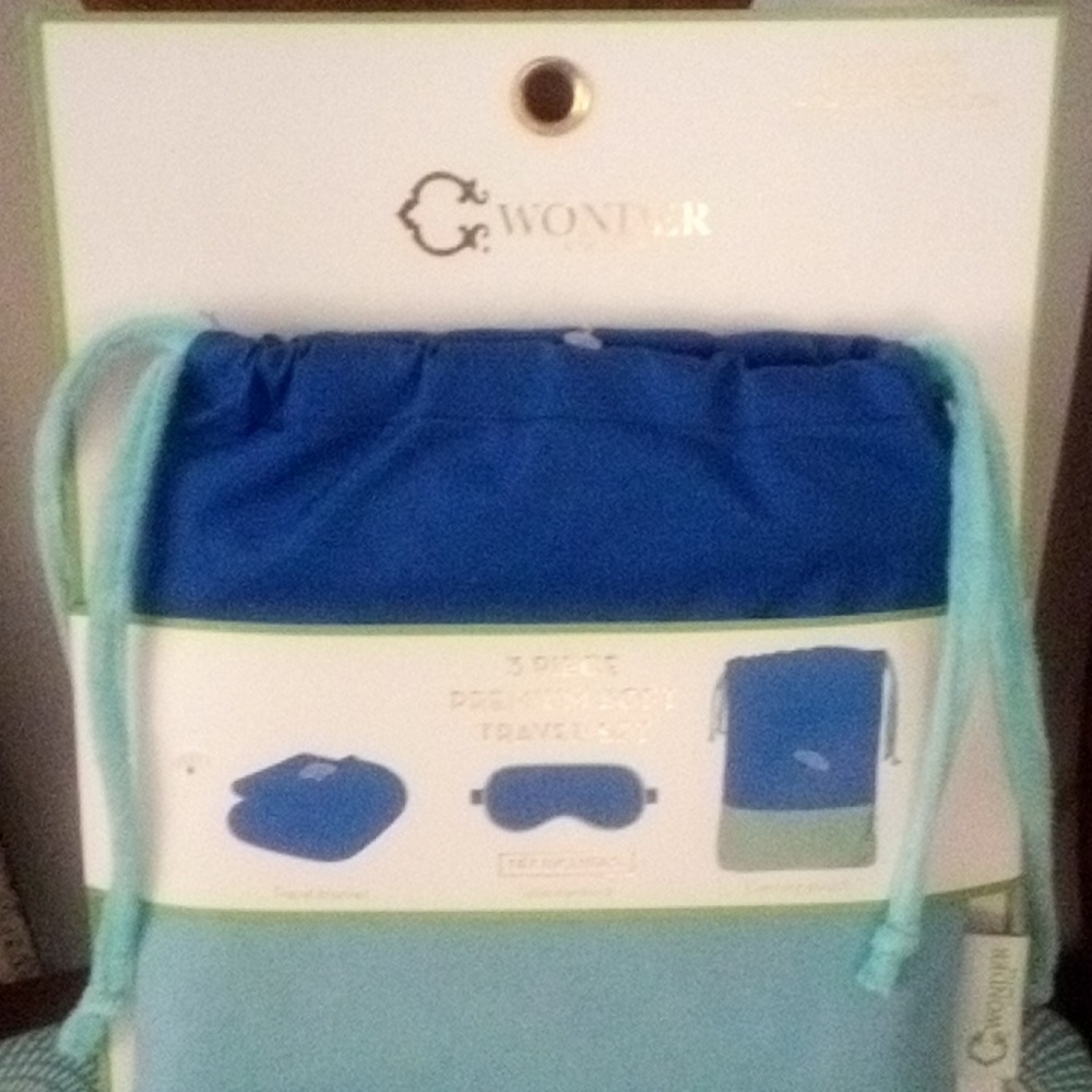 Kids Travel Set - 3 piece by Wonder - NWT!